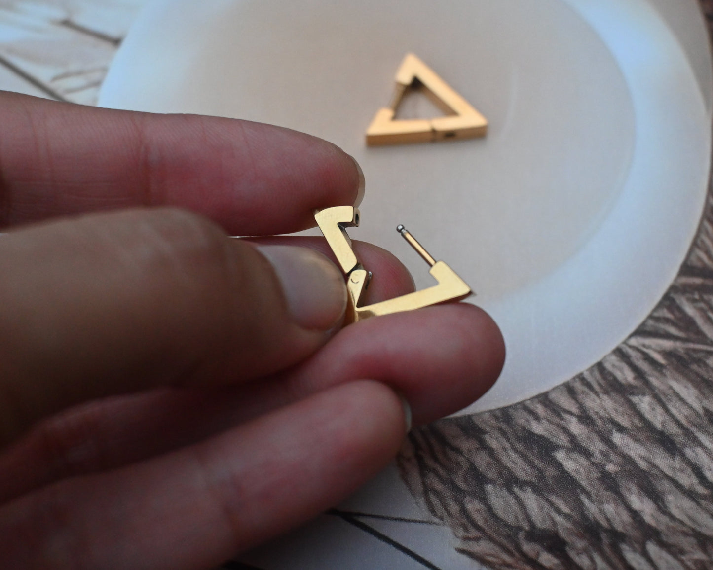 anti-tarnish triangular studs