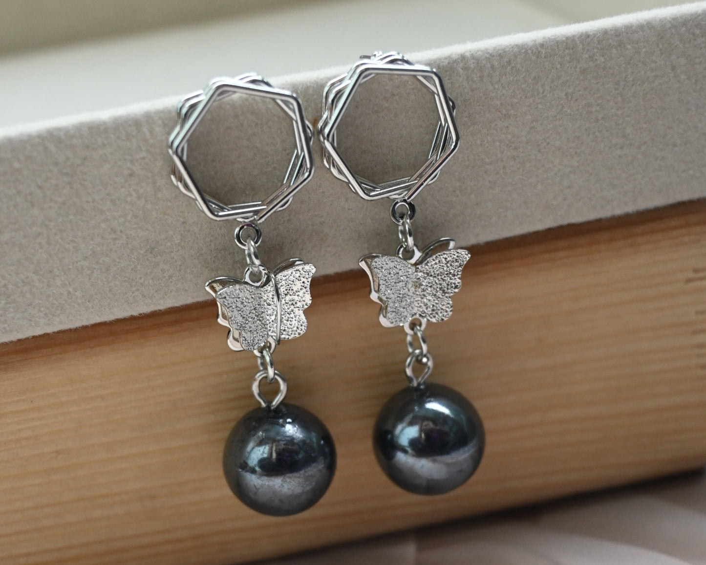 butterfly and black pearl