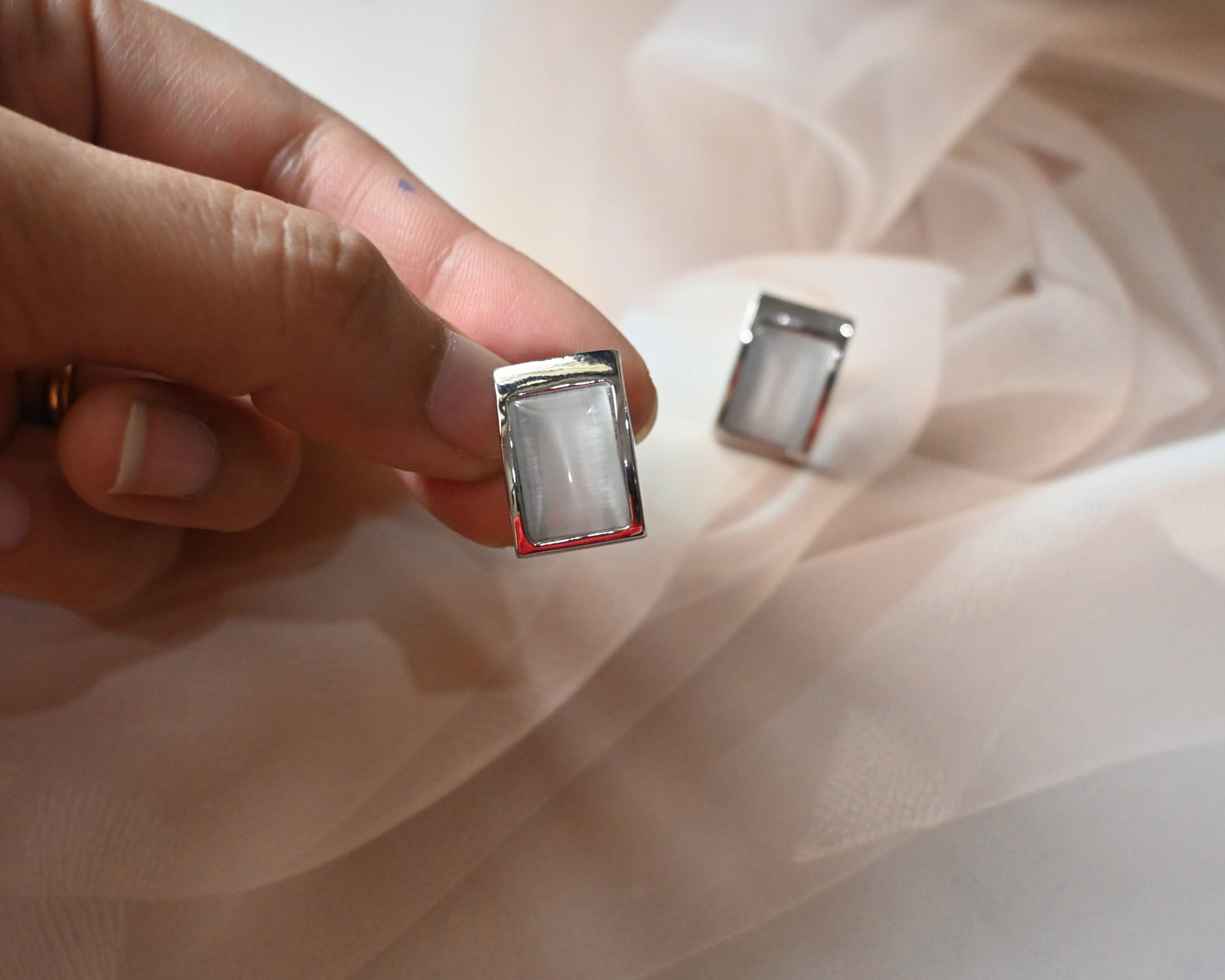 Daisy aura studs
