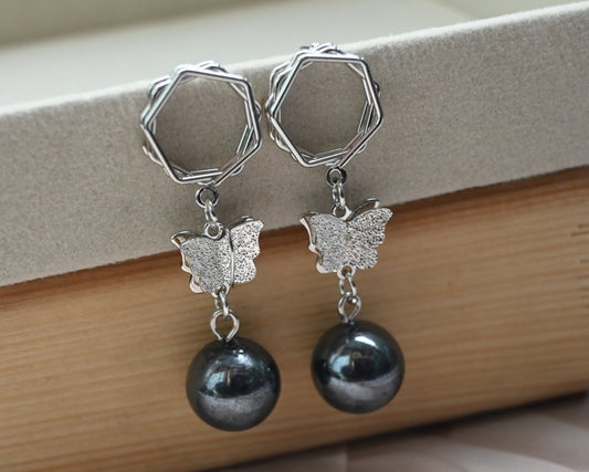 butterfly and black pearl