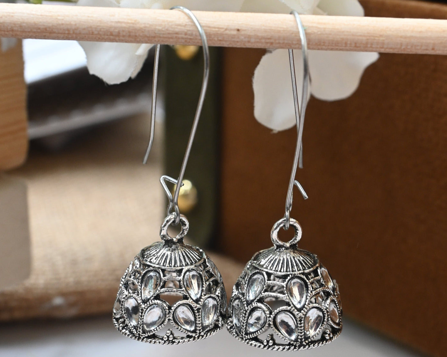 silver light jhumka