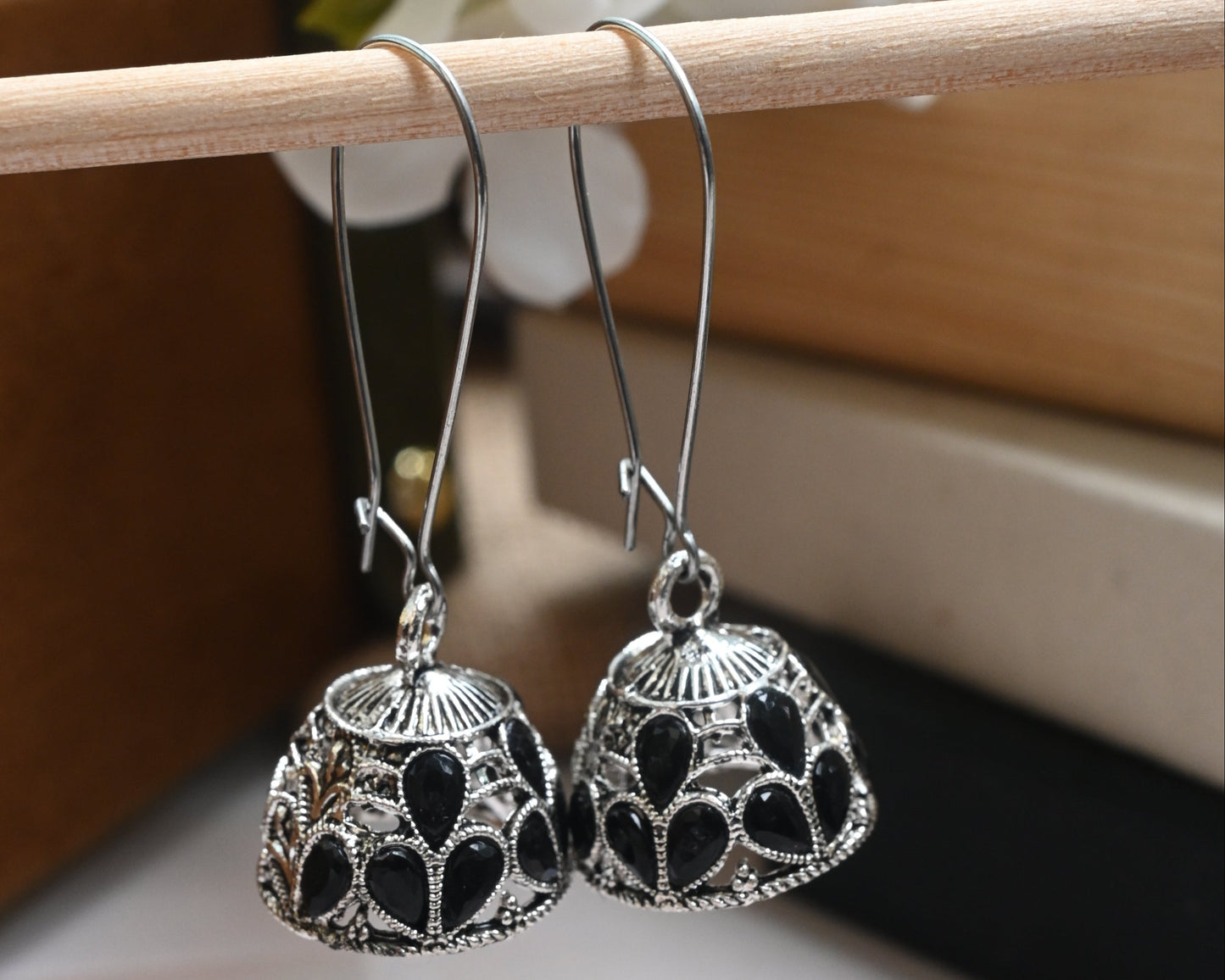 black light jhumka
