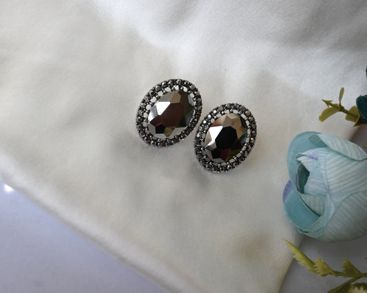black elegant studs