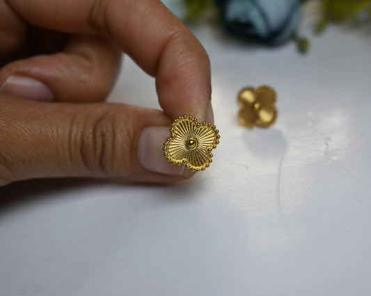 clover studs