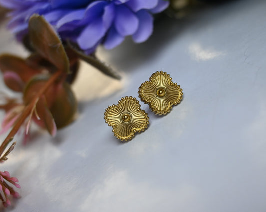 clover studs