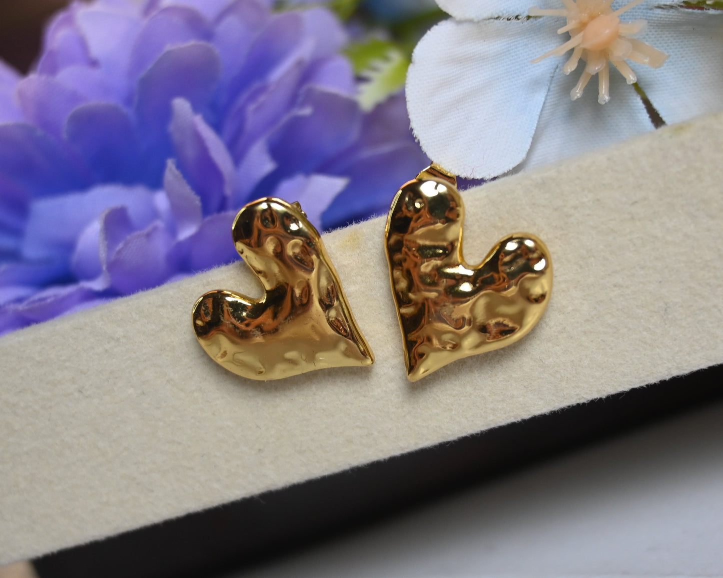 Heart studs