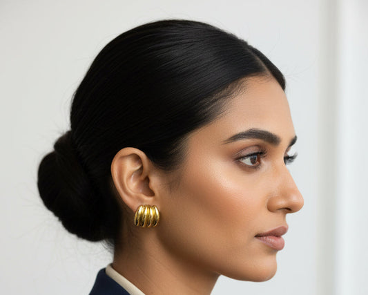 classy wave studs