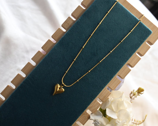 single heart necklace